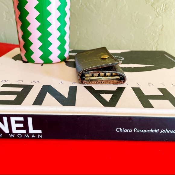 Louis Vuitton Vintage Monogram 4 Ring Key Compact Case Holder Accessory PreLoved - Picture 3 of 12